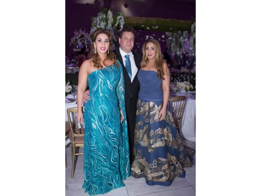 Guillermo Orellana y Giordanna Kafati festejan su boda