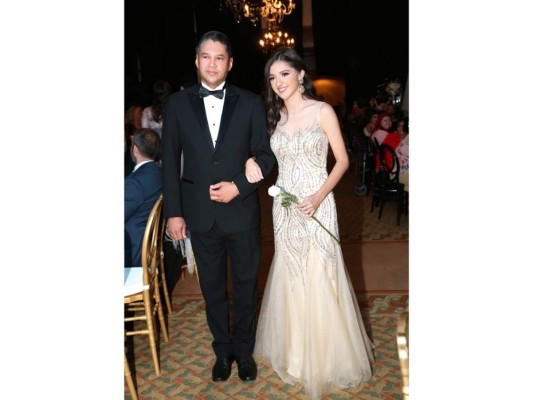 Desfile de los Seniors 2017 Del Campo International School