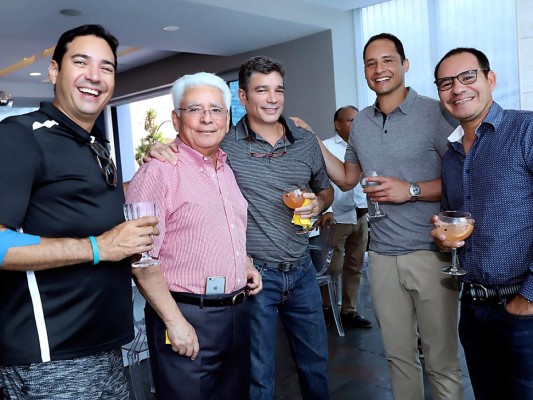 Celebración por el cumpleaños de Sonia Patricia Castillo Casanova