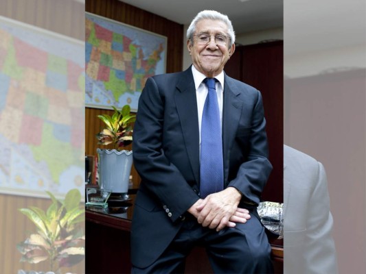 Fallece el empresario Miguel Facussé