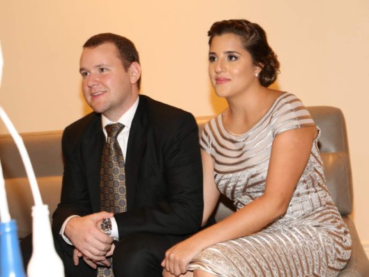 Compromiso de Daniella Valdés y Luis Matamoros