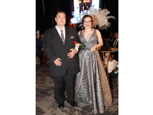 Los Seniors de la Dowal School 2019 celebran su Prom al estilo años 20s