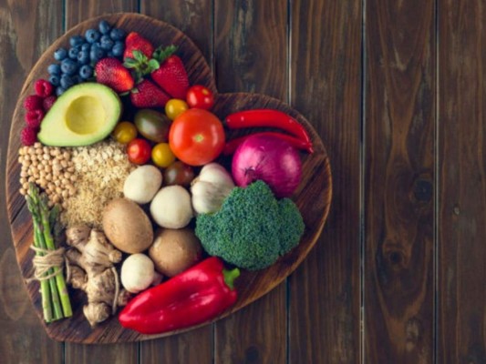 Mantener una buena dieta<br/> ¿El sueño y la dieta? Sí, van de la mano. Esto ocurre porque las personas que tienden a despertar temprano respetan los tiempos de comida y no saltan ninguno.<br/>