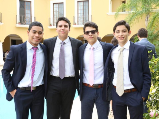 Senior breakfast de la Escuela Americana