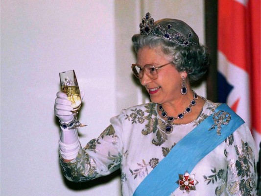 Los 8 secretos que explican la longevidad de la reina Isabel II