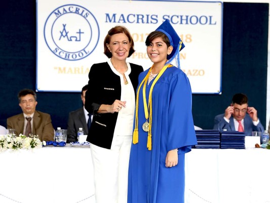 Entrega de títulos Macris School