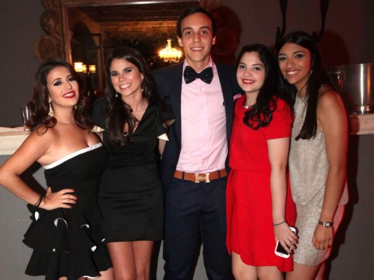 Natalia Genie, Daniela Moncada, Jorge Luis Pérez, Bianca Lazzaroni, Jenny Zablah