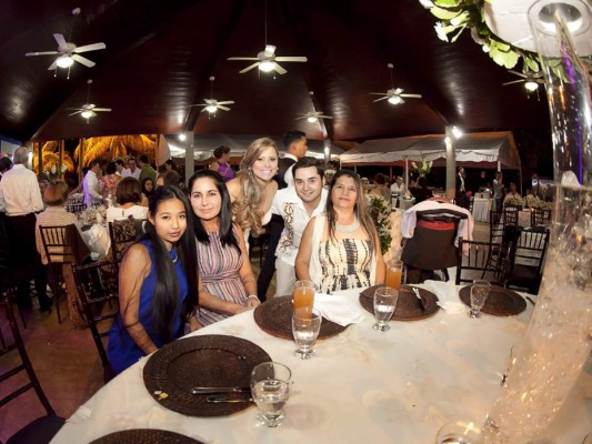 Konan Morales y Rossie Umaña se casan  