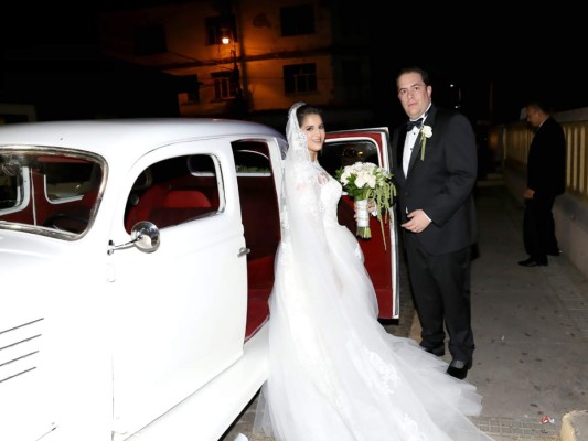 La boda eclesiástica de Soad Facussé y Nelson Valencia