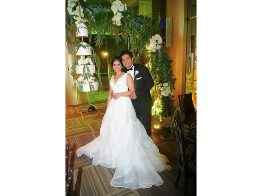 Dennis Quan y Sara Gómez celebran boda eclesiástica