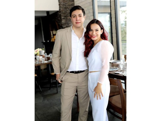 Mario Flores y Ana Brito
