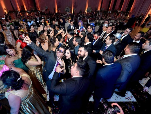 Inolvidable fiesta nupcial Anchecta-Mayes