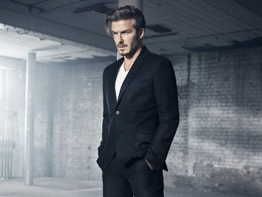 David Beckham (44 años) generó 228 millones de dólares en ingresos de fútbol.