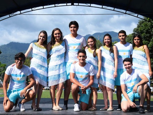 Festival Folclórico de la Academia Americana