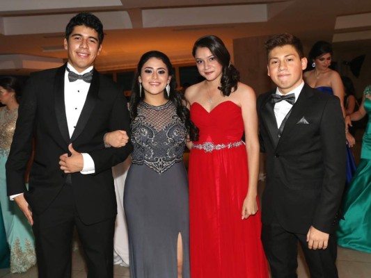 Andres Robles, Helen Mejia, Maria Angelica Guevara y Miguel Paz
