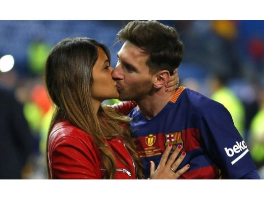 10 mejores fotos de Messi y Antonella  