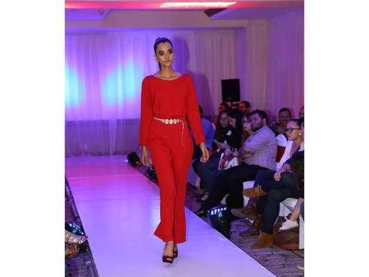 BeautyBook celebra su primer año con exclusiva pasarela