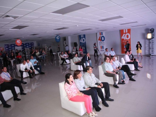 Diunsa lanza campaña por su 40 Aniversario