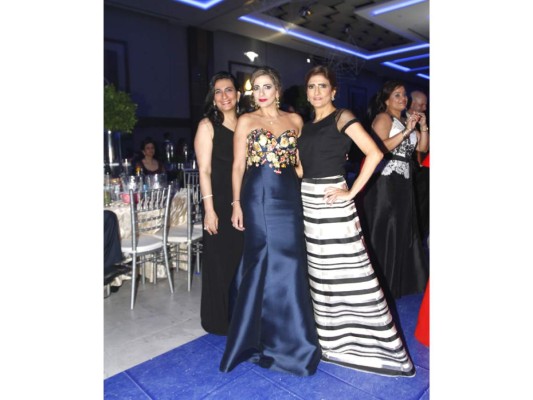 Giselle Mitri, Leyla Faraj y Lorena Hepburn.