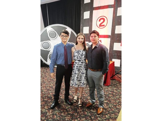 Fiesta estilo Hollywood para los seniors de la Episcopal El Buen Pastor   