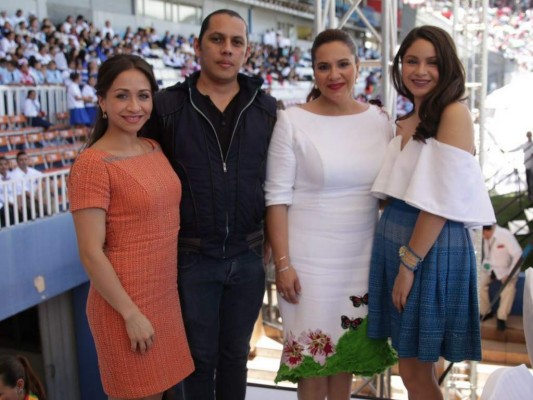Ivonne Hernández, Roberto Ramírez, Ana García-Hernández y Daniela Hernández (Foto: Leonel Estrada)