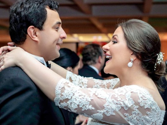 La boda de Mónica Facussé y Yassir Nieto  