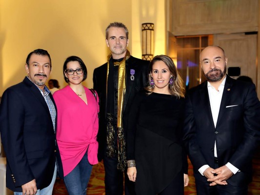 Desfile de modas: Encuentro anacrónico entre Gaultier y Feydeau