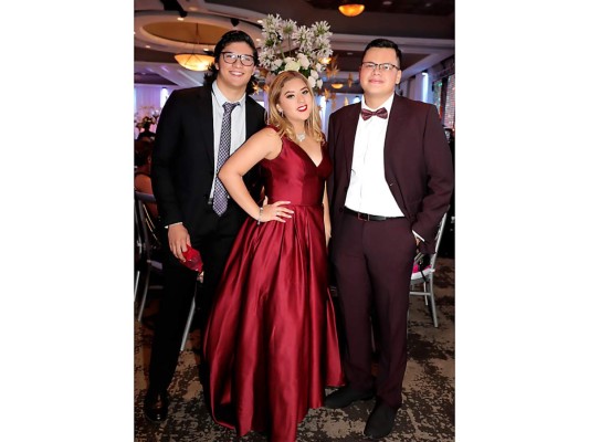 Momentos capturados por el lente de Estilo: Prom Night Academia Los Pinares 2019  