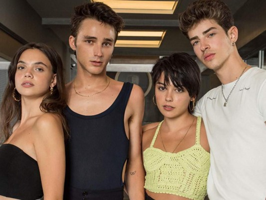 Si bien ya sabíamos que Lucrecia, Carla, Polo, Nadia y Valerio no estarían en la 4 temporada de Elite, todavía no conocíamos quienes tomarían su lugar. Finalmente Netflix ha revelado los nombres de los nuevos actores y para que los conozcas, hemos creado un breve perfil de cada uno de los nuevos integrantes de Las Encinas.