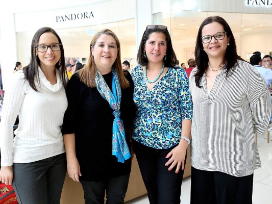 Pandora abre sus puertas en Mall Multiplaza