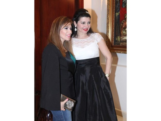Fiesta española para Karla Villar