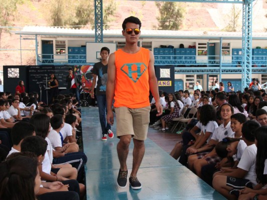 Show de moda y talento en Macris School