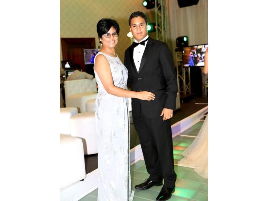 Guillermo Cuellar y Leticia Ochoa