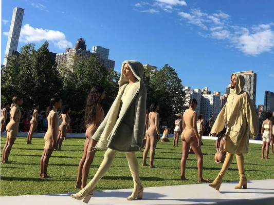 Kanye West sorprende con su colección #YeezySeason4