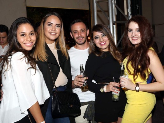 Azaria Canales, Angella Andonie, Javier Segovia, Daysi Banegas y Gisella Maldonado