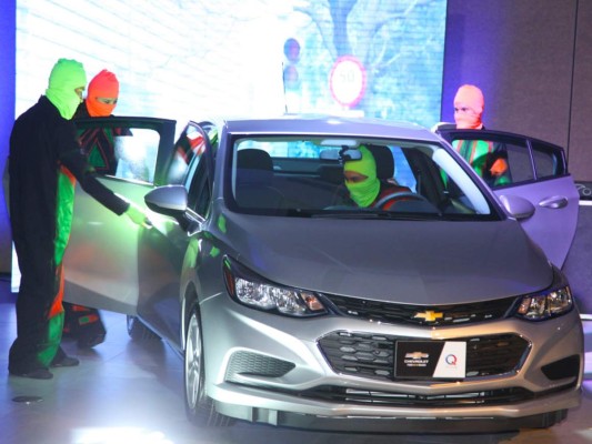 Chevrolet presenta los autos del 2017