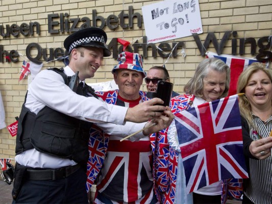 Así vive Londres la llegada de la príncesa de Cambridge