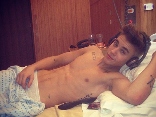 El momento en que Justin Bieber cayó