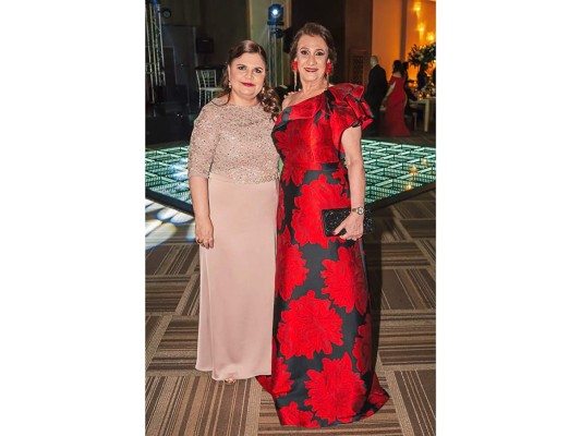Juan Carlos Handal y Yazmin Janania celebran su boda  