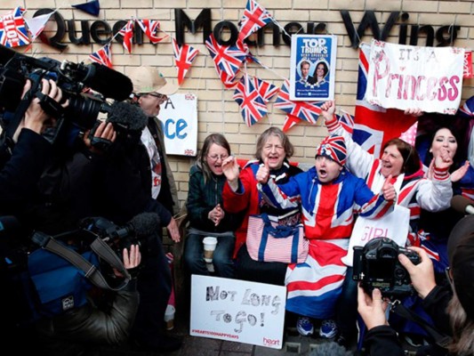 Así vive Londres la llegada de la príncesa de Cambridge