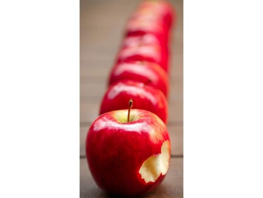 1. No debemos consumir más de dos piezas de frutas al día.