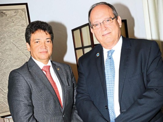 Coctel en residencia del embajador de Francia