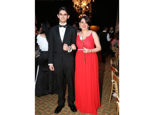 Desfile de los Seniors 2017 Del Campo International School