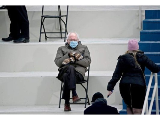 El senador Bernie Sanders se convirtió en uno de los protagonistas de la toma de posesión de Joe Biden luego de que se viralizara una foto en la que aparece sentado en una silla y acurrucado por el frío. Por esa razón, te mostraremos algunos de los mejores memes que se han convertido en tendencia en las redes sociales.