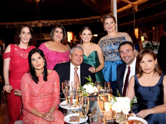 Recepción de la boda Vivianne Alvarado y Enrique Álvarez