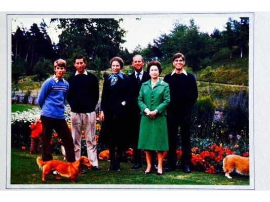 Postales navideñas de la Familia Real a lo largo de los años