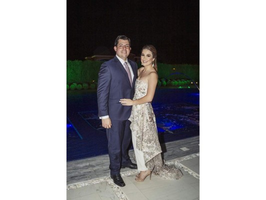 Gustavo Robelo y Andrea Interiano celebran su boda civil