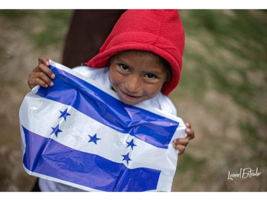 Enseñar valores cívicos y fomentar el sentimiento patriótico es un deber que se cumple a cabalidad en los pueblos de la Ruta Lenca, donde los niños celebran con alegría genuina las fiestas de independencia