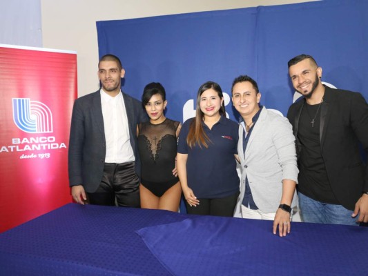 El staff de Salsa Honduras y Tigo Music en la quinta edición del Honduras Salsa y Bachata Congress (Fotos Hector Hernández)