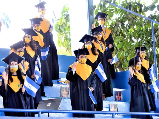 Graduación de los Seniors 2020 de La Estancia School